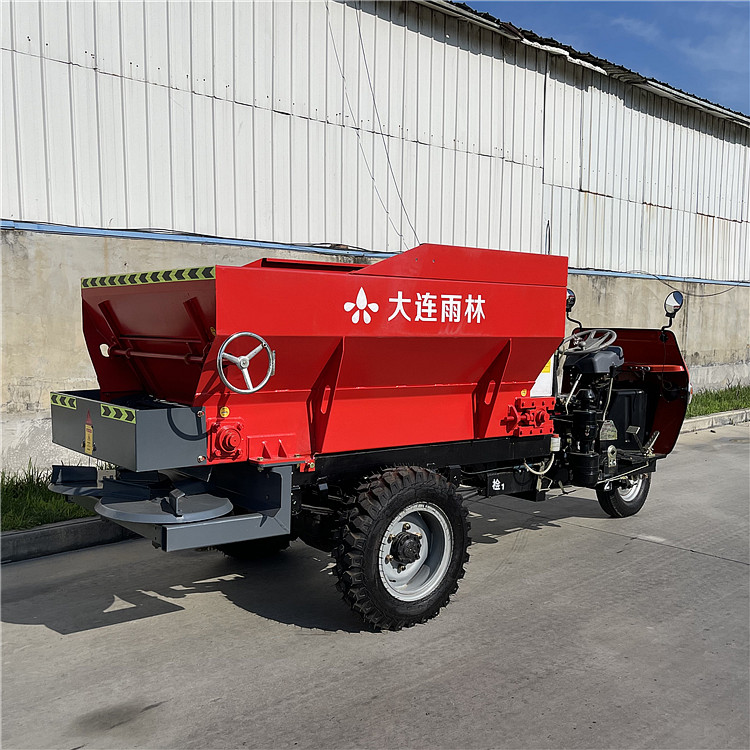 果园撒肥机.jpg