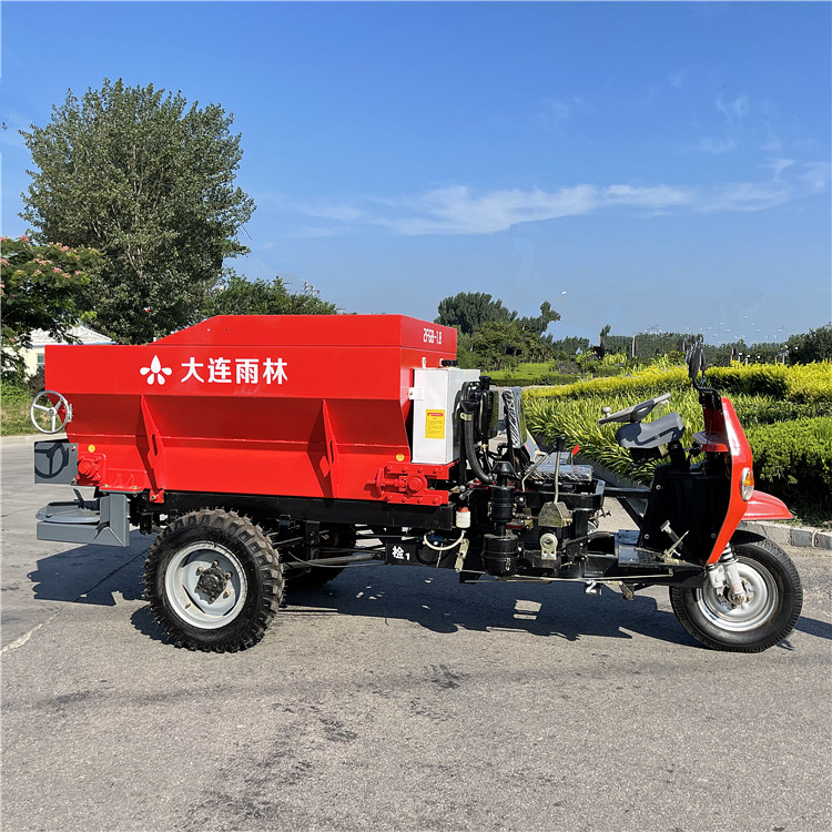 三轮车撒粪机.jpg