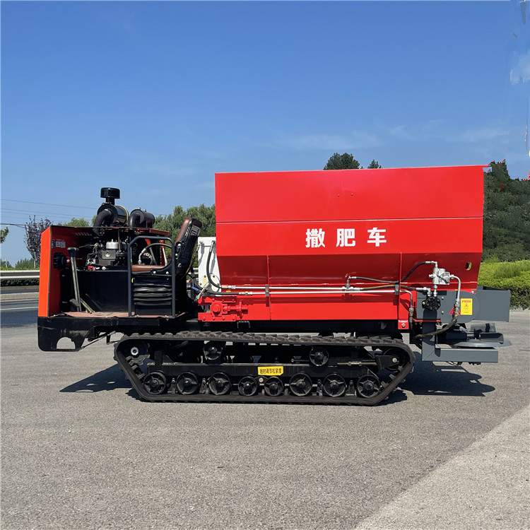 履带撒粪车.jpg